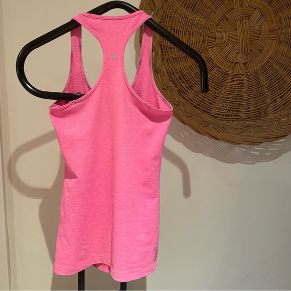🔥5/$20🔥Lululemon Racer Back Tank Pink Bust 13.5” Size 6? 8? - Picture 2 of 3